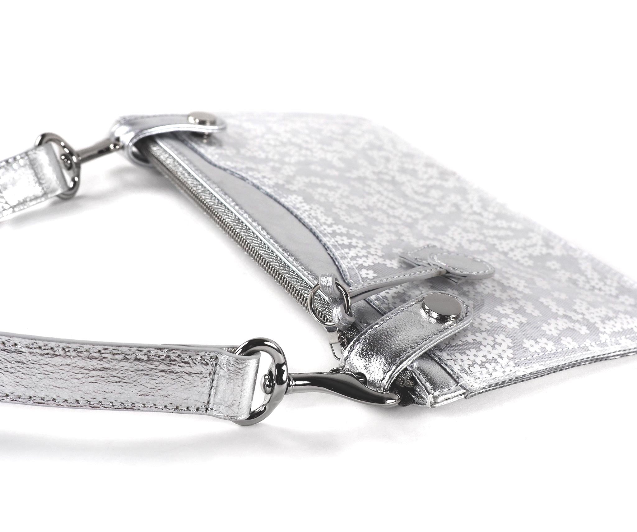 Highline Pouch in White Flower Tulle PVC – OM NYC Highline Pouch in White Flower Tulle PVC – OM NYC